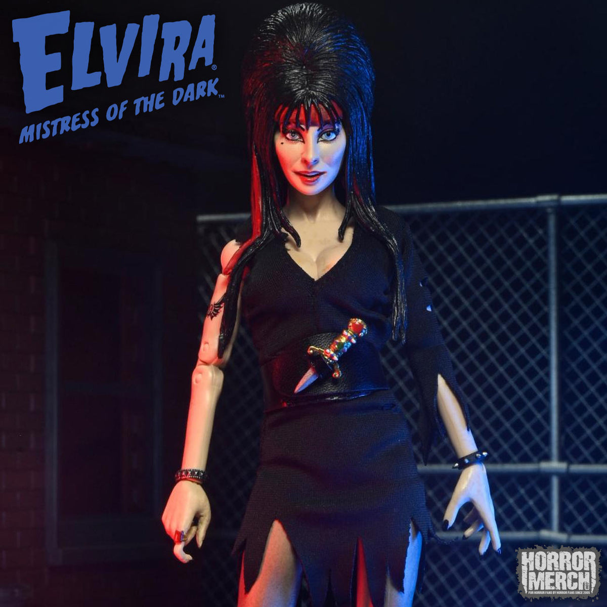 Elvira (Cloth - Commando) Figure