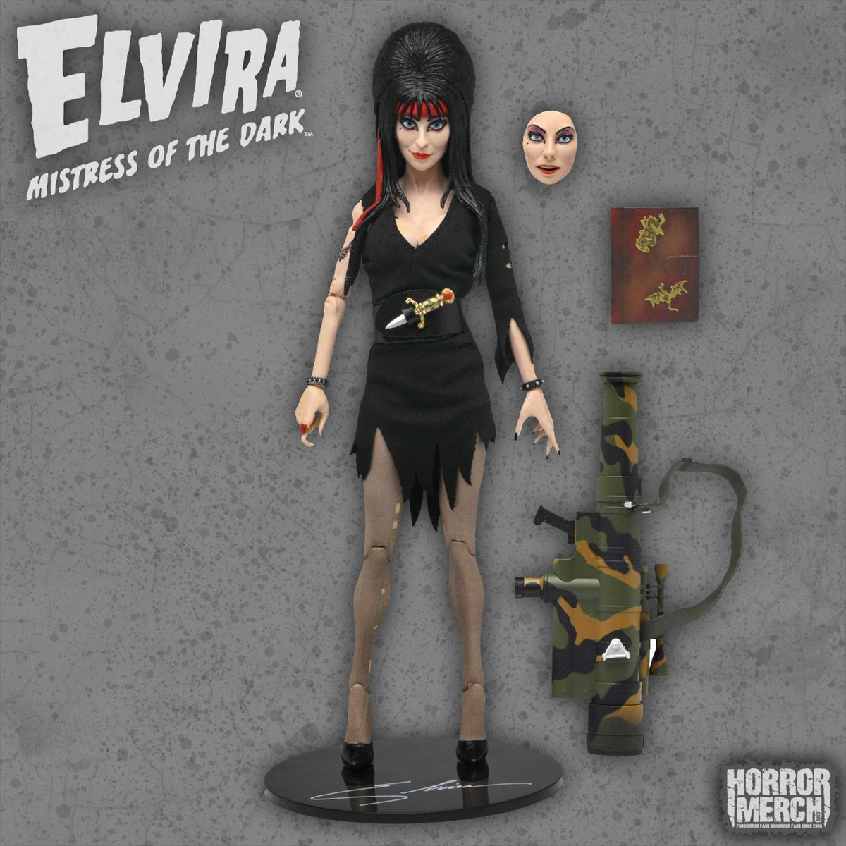 Elvira (Cloth - Commando) Figure